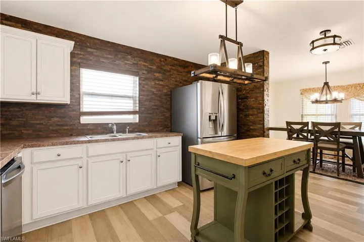 10365 Canal Brook Ln, Lehigh Acres, Florida 33936