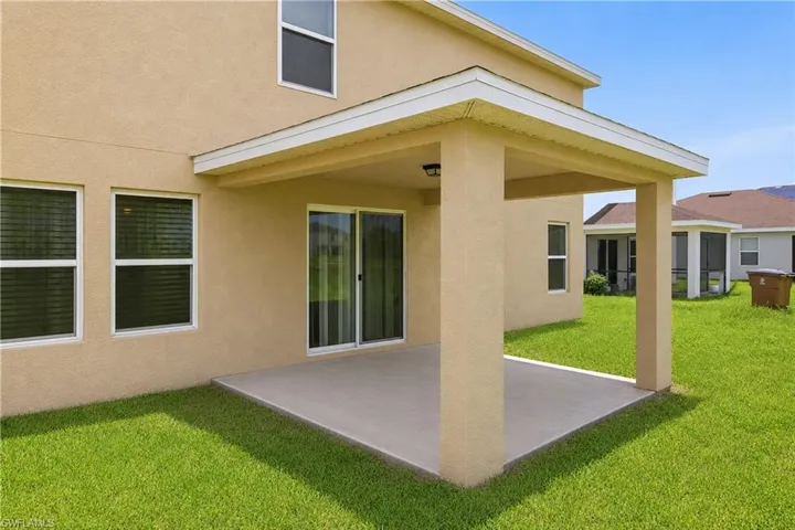 10365 Canal Brook Ln, Lehigh Acres, Florida 33936