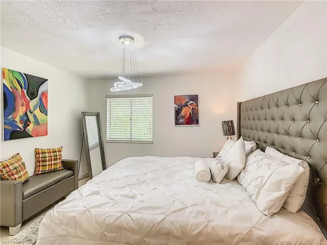 4625 Bayshore Dr D8, Naples, Florida 34112
