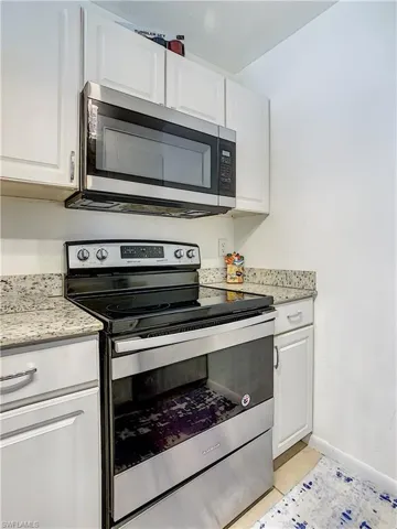 4625 Bayshore Dr D8, Naples, Florida 34112