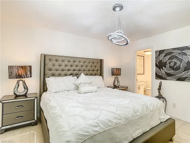4625 Bayshore Dr D8, Naples, Florida 34112