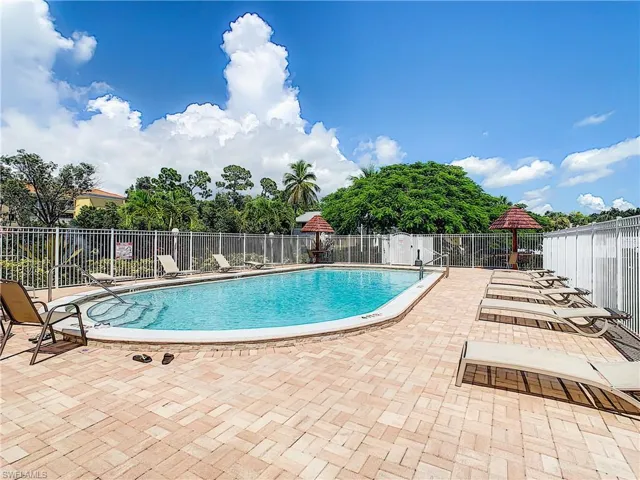 4625 Bayshore Dr D8, Naples, Florida 34112