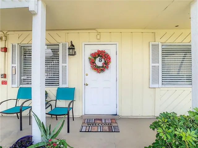 4625 Bayshore Dr D8, Naples, Florida 34112