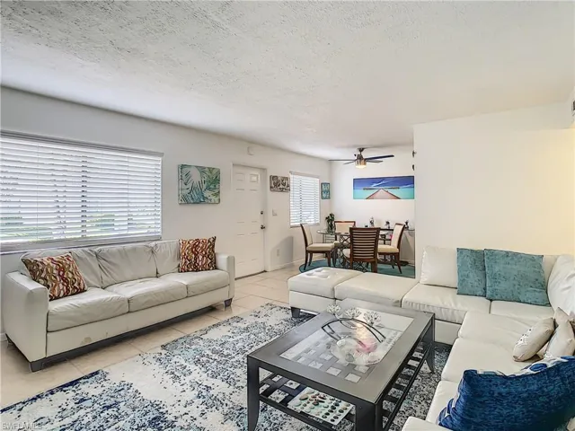 4625 Bayshore Dr D8, Naples, Florida 34112