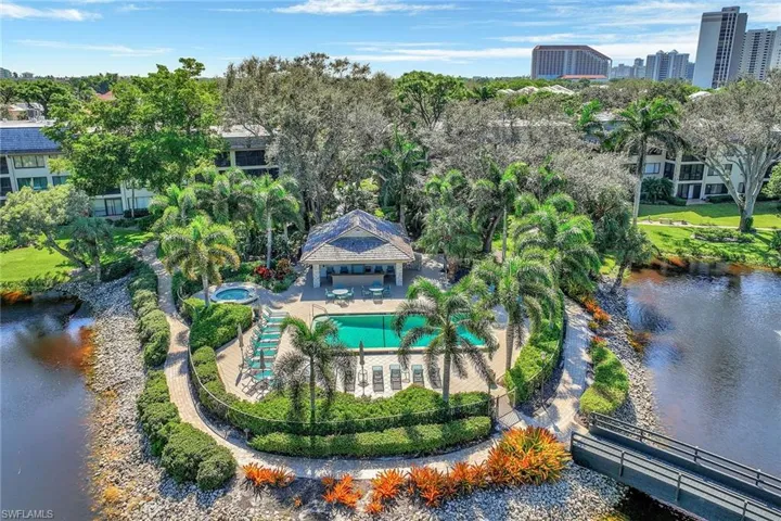 5954  Pelican Bay  BLVD, Naples, FL 34108
