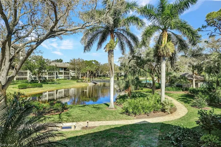 5954  Pelican Bay  BLVD, Naples, FL 34108