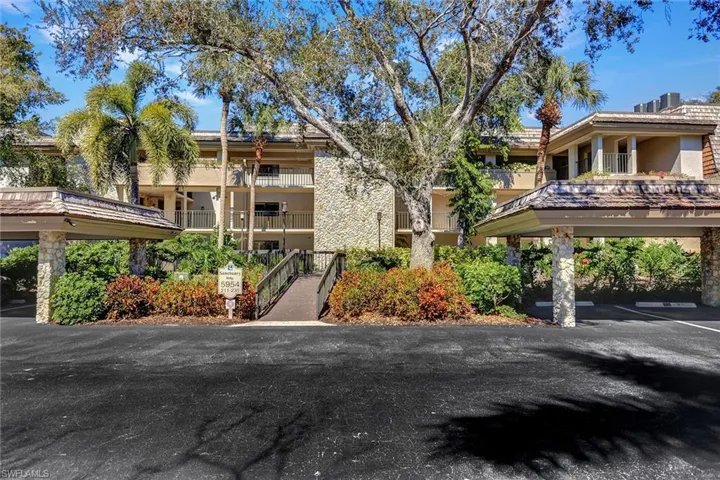 5954  Pelican Bay  BLVD, Naples, FL 34108