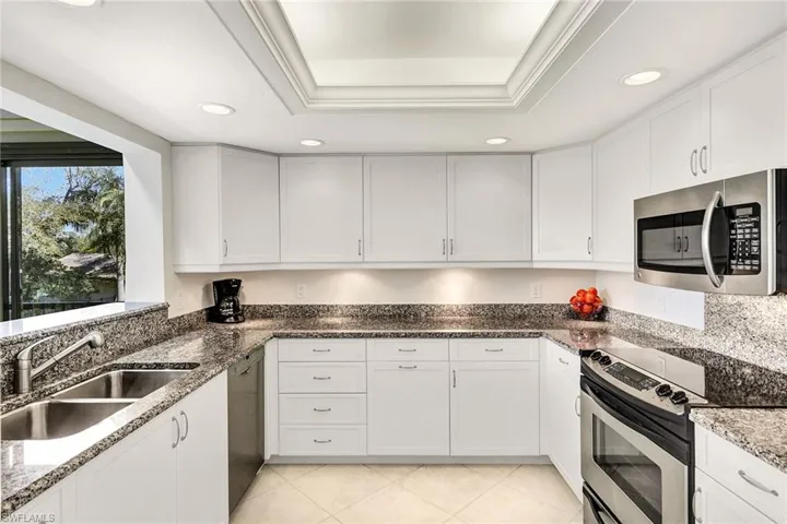 5954  Pelican Bay  BLVD, Naples, FL 34108