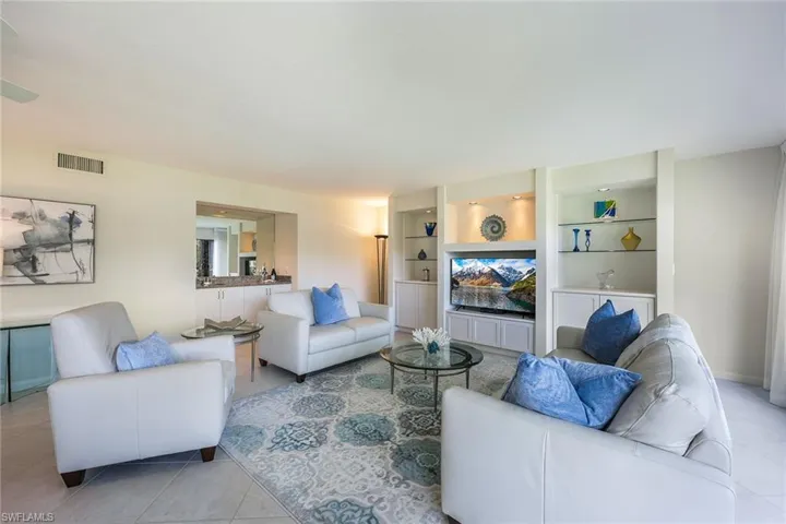 5954  Pelican Bay  BLVD, Naples, FL 34108