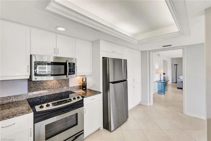 5954  Pelican Bay  BLVD, Naples, FL 34108