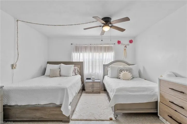 Bedroom with ceiling fan