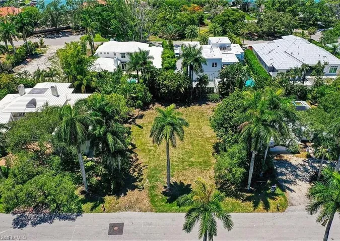 400 Wedge Dr, Naples, Florida 34103