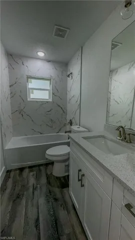 2416  Moreno  AVE, Fort Myers, FL 33901