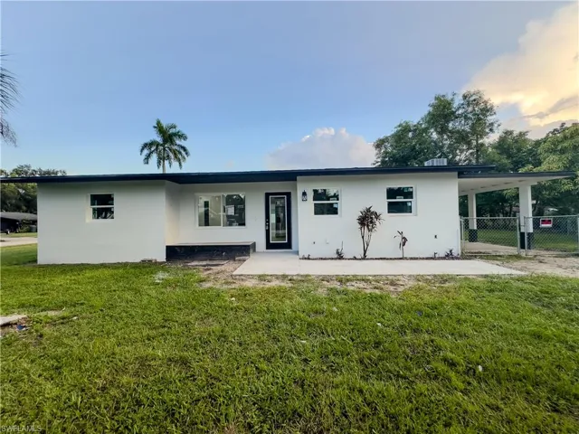 2416  Moreno  AVE, Fort Myers, FL 33901