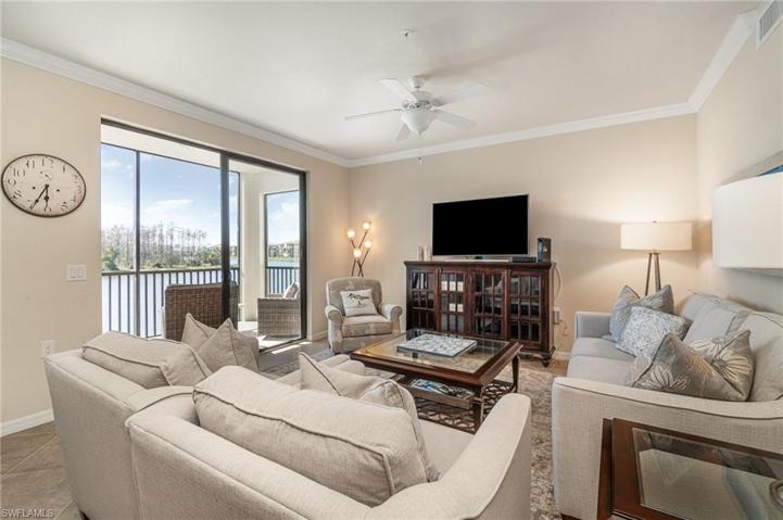 Family room (Pic 2)