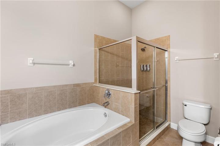 Separate tub & shower