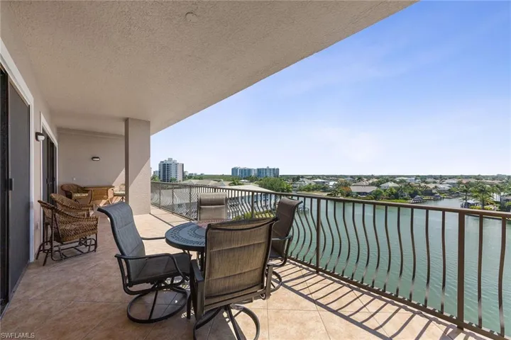 10620 Gulf Shore Dr 602, Naples, Florida 34108