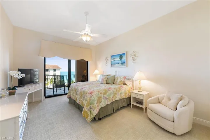10620 Gulf Shore Dr 602, Naples, Florida 34108