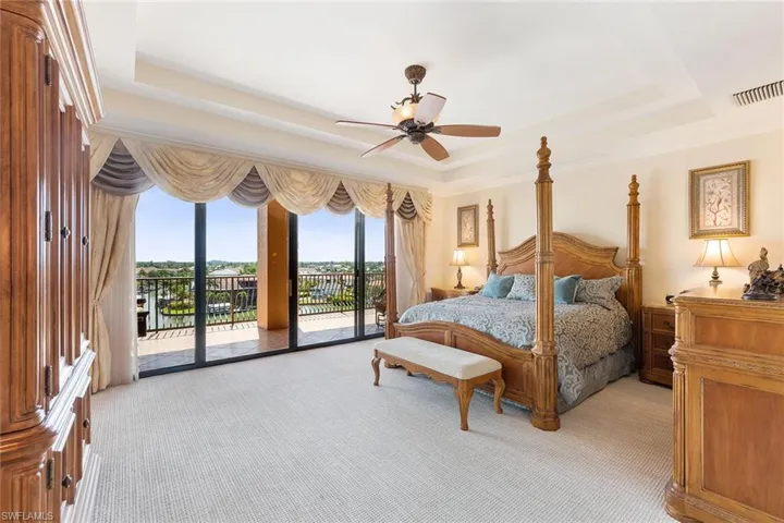 10620 Gulf Shore Dr 602, Naples, Florida 34108