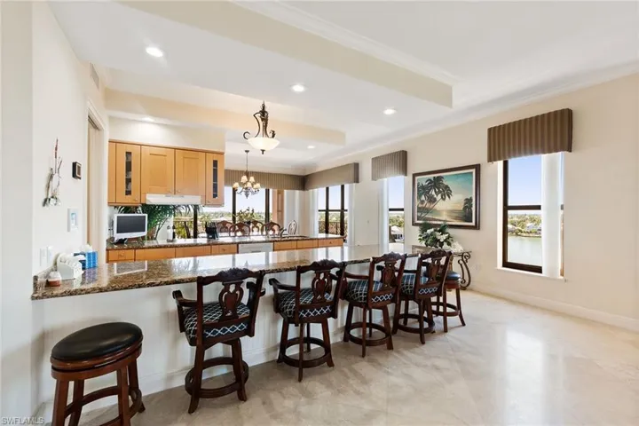 10620 Gulf Shore Dr 602, Naples, Florida 34108