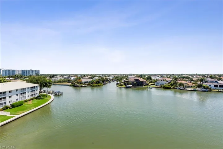 10620 Gulf Shore Dr 602, Naples, Florida 34108