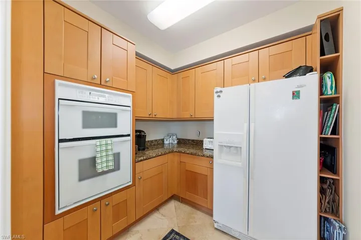 10620 Gulf Shore Dr 602, Naples, Florida 34108