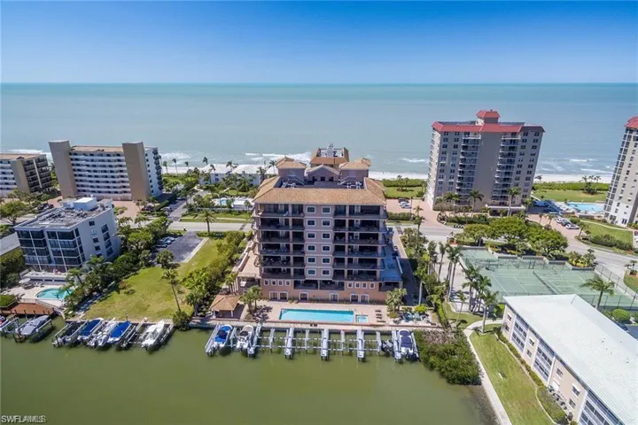 10620 Gulf Shore Dr 602, Naples, Florida 34108