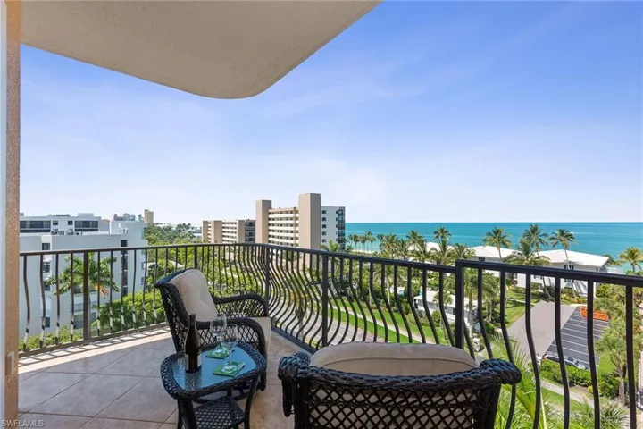 10620 Gulf Shore Dr 602, Naples, Florida 34108