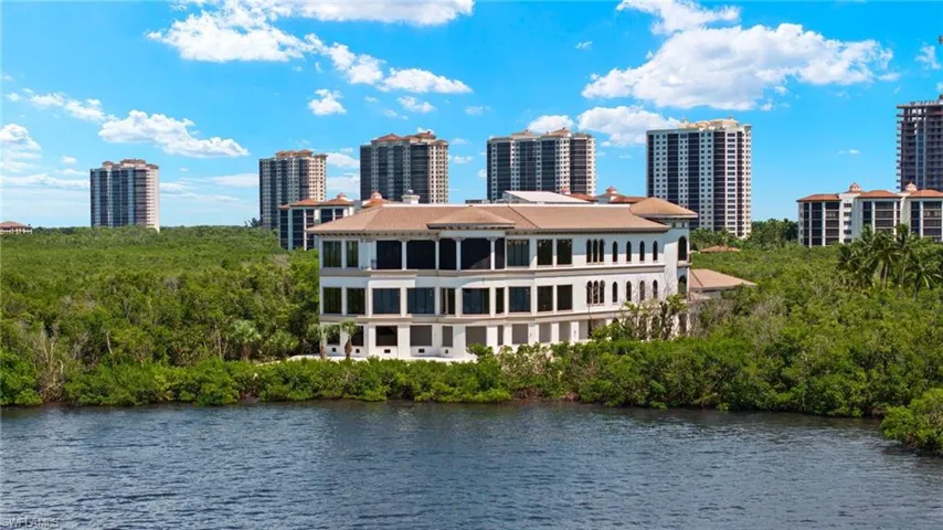 Bay Club