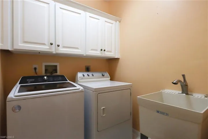 242  Belville  BLVD, Naples, FL 34104