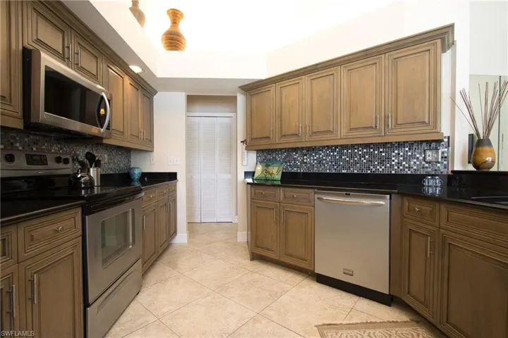 242  Belville  BLVD, Naples, FL 34104