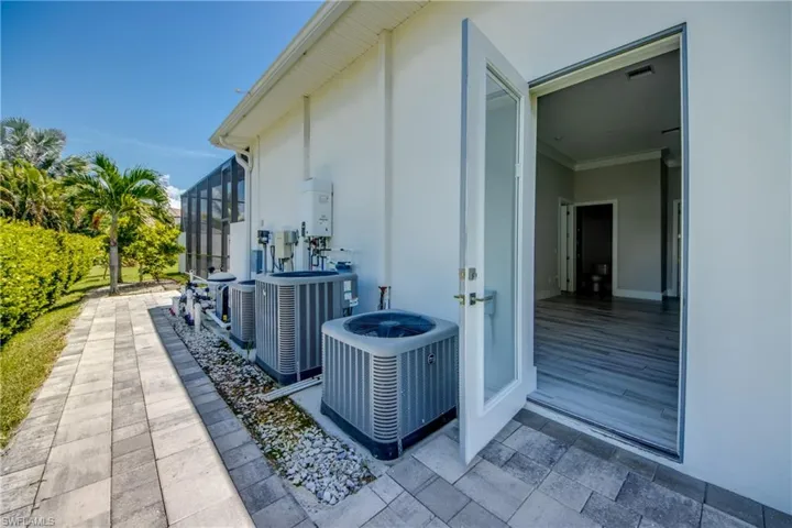 3517 Sw 6th Ter, Cape Coral, Florida 33991