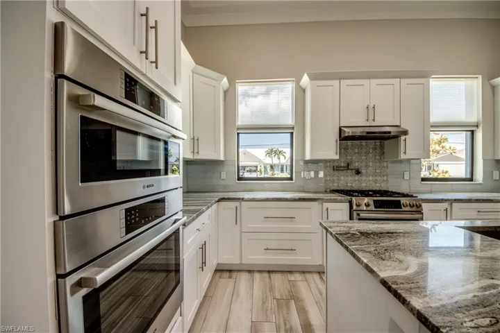3517 Sw 6th Ter, Cape Coral, Florida 33991