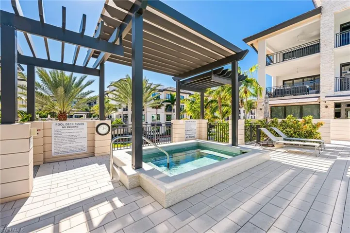 Naples III spa