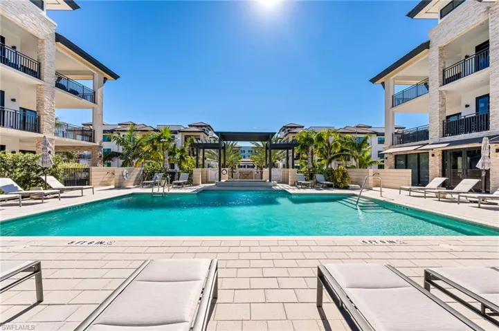 Naples III pool
