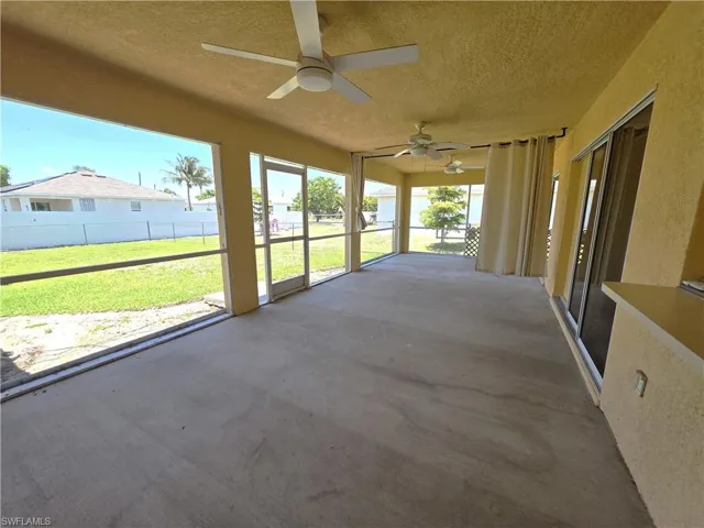 4614 Sw 9th Pl, Cape Coral, Florida 33914