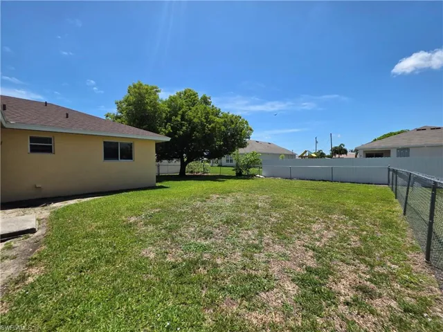4614 Sw 9th Pl, Cape Coral, Florida 33914