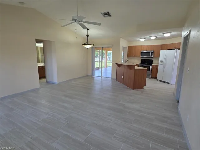 4614 Sw 9th Pl, Cape Coral, Florida 33914