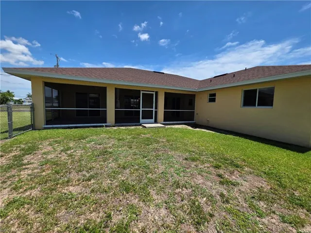 4614 Sw 9th Pl, Cape Coral, Florida 33914