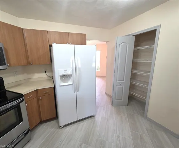 4614 Sw 9th Pl, Cape Coral, Florida 33914
