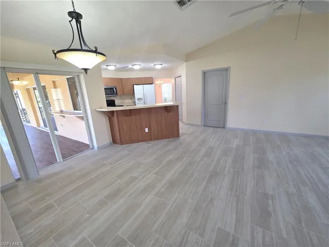4614 Sw 9th Pl, Cape Coral, Florida 33914