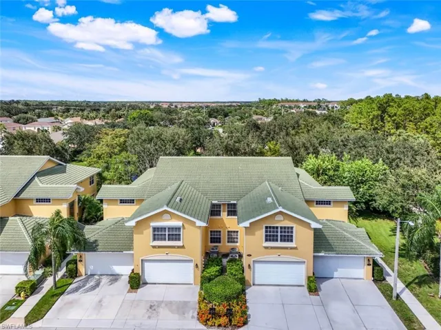 8395  Big Acorn  CIR, Naples, FL 34119