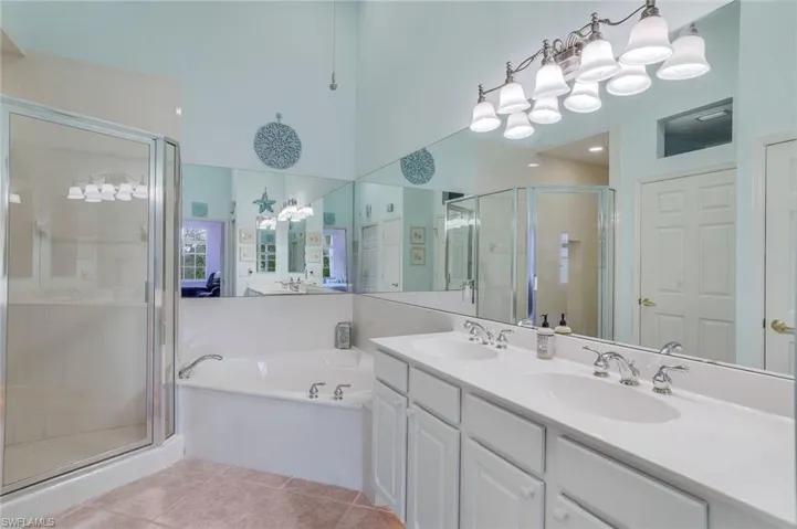 8395  Big Acorn  CIR, Naples, FL 34119