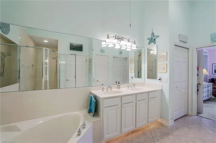 8395  Big Acorn  CIR, Naples, FL 34119