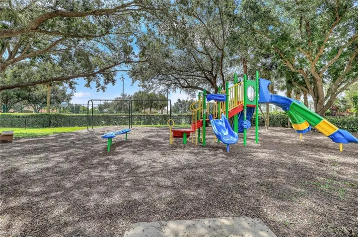 8395  Big Acorn  CIR, Naples, FL 34119
