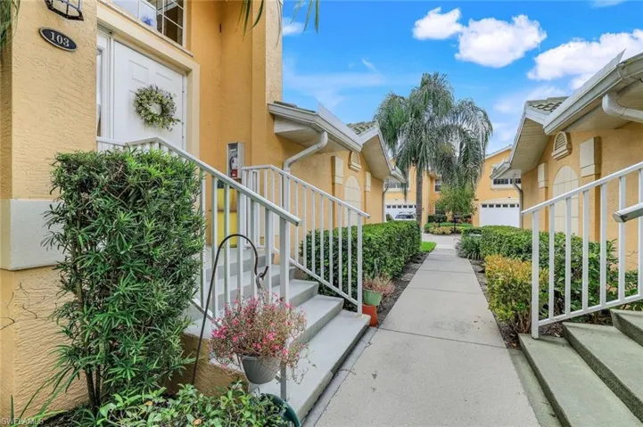 8395  Big Acorn  CIR, Naples, FL 34119