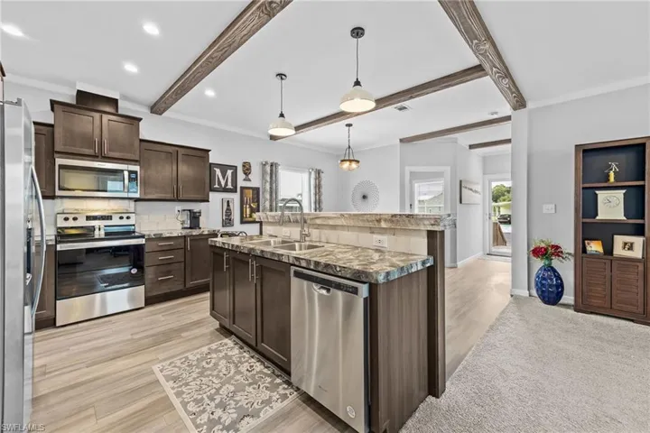 75 Sanders Ct, North Fort Myers, Florida 33903