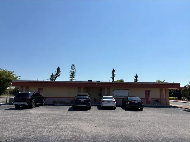 3900 Broadway, Fort Myers, Florida 33901