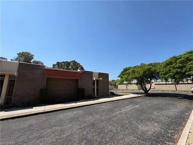 3900 Broadway, Fort Myers, Florida 33901
