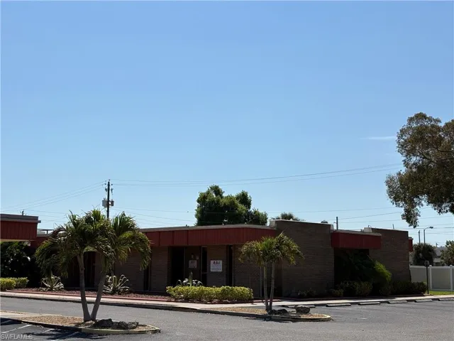3900 Broadway, Fort Myers, Florida 33901